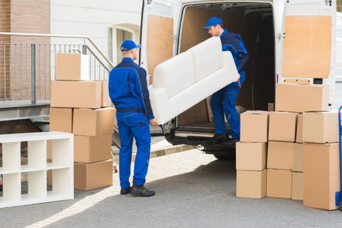 Packing boxes for mobile self storage in Churchend