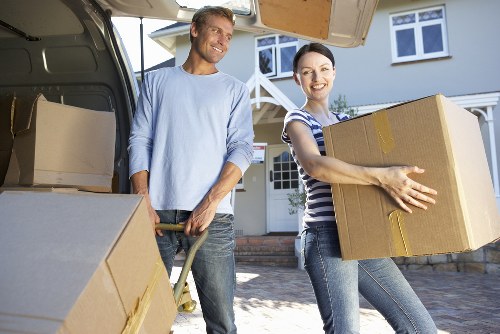 Flexible storage service helping with transitions and space management